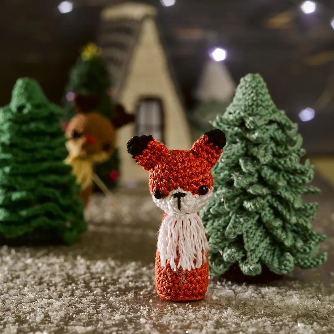 Bild: 9783735871572 | Mein gehäkeltes Weihnachtsdorf - Adventskalenderbuch | Martina Konecny