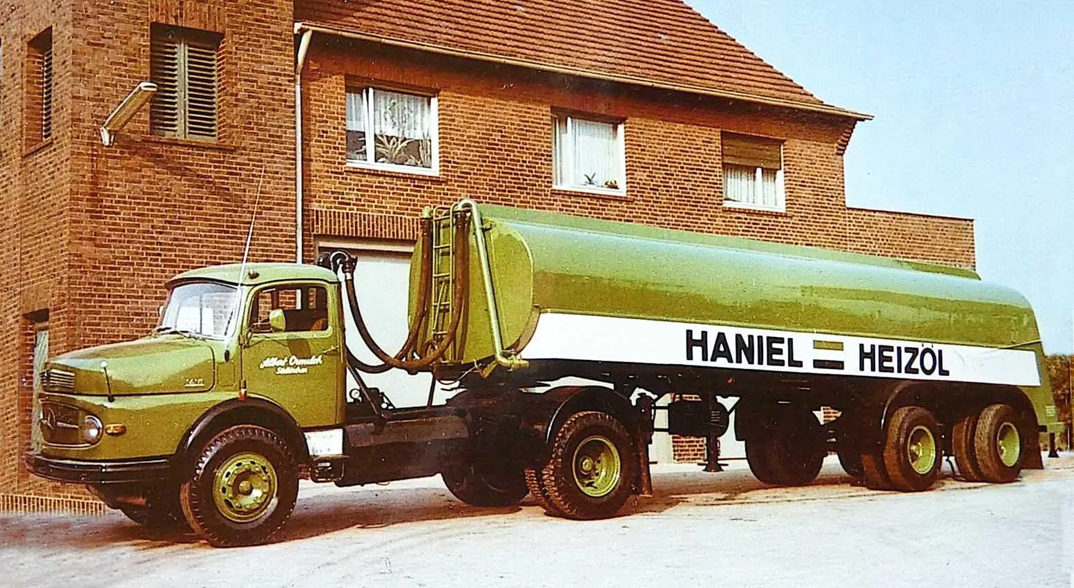 Bild: 9783751612272 | Jahrbuch Lastwagen 2027 | Bernd Regenberg | Taschenbuch | 144 S.