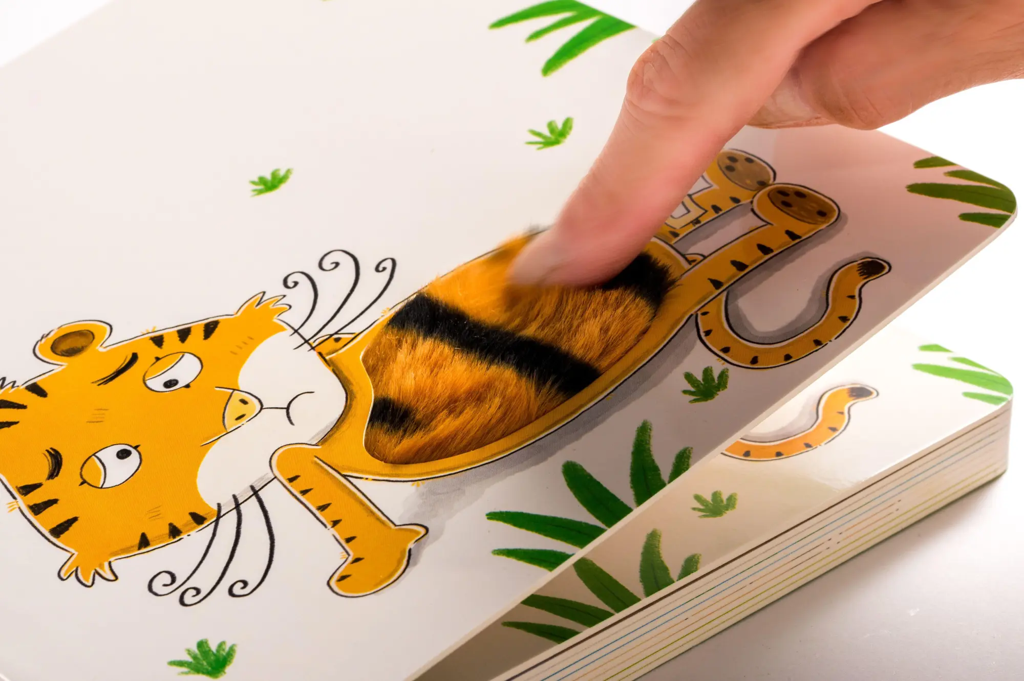 Bild: 9783328303572 | Tröste den Tiger - Ein Fühl-Mitmachbuch | Nico Sternbaum | Buch | 2025