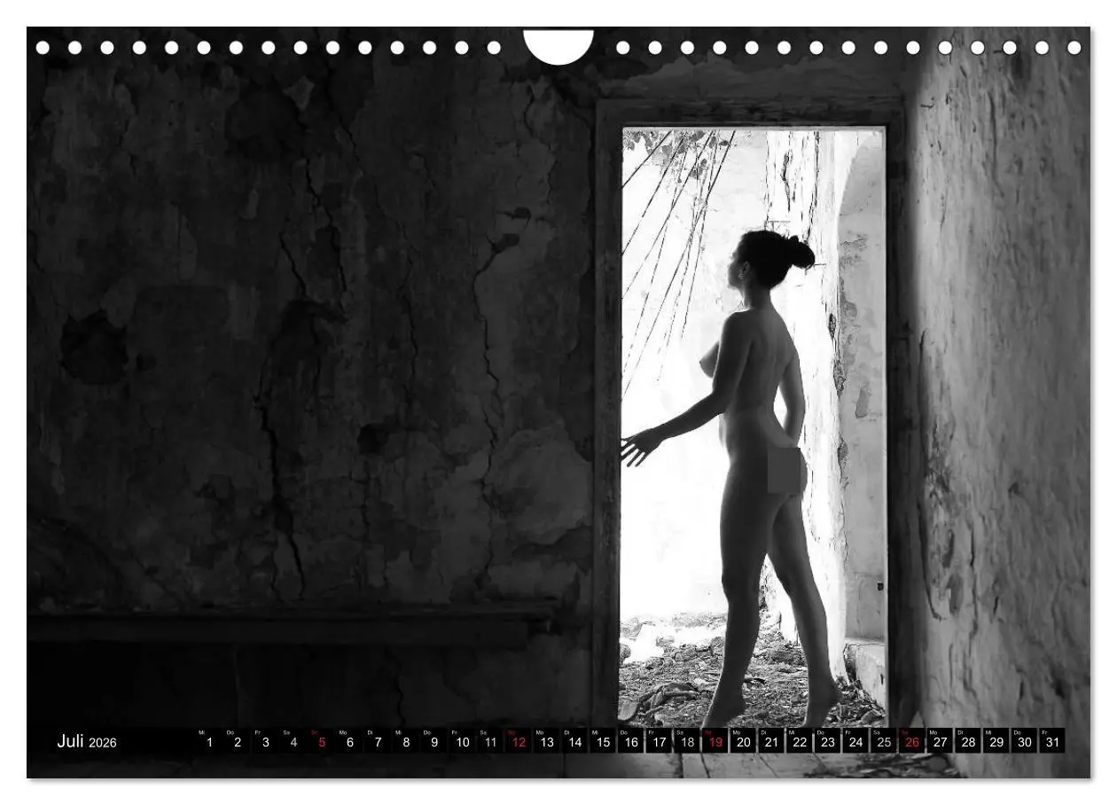 Bild: 9783516185072 | Aktfotografie in alten Mauern (Wandkalender 2026 DIN A4 quer),...
