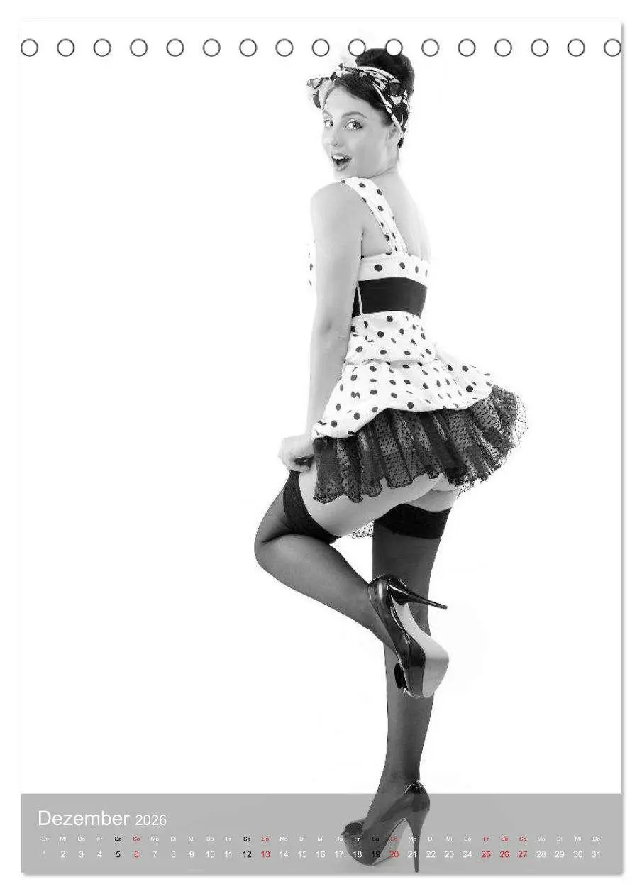 Bild: 9783516455472 | Sexy Pin-up Girls in schwarz-weiß (Tischkalender 2026 DIN A5 hoch),...