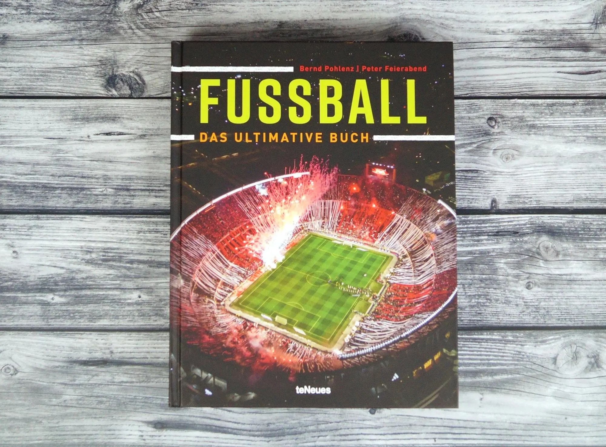 Bild: 9783961715572 | Fußball - Das ultimative Buch | Peter Feierabend (u. a.) | Buch | 2024