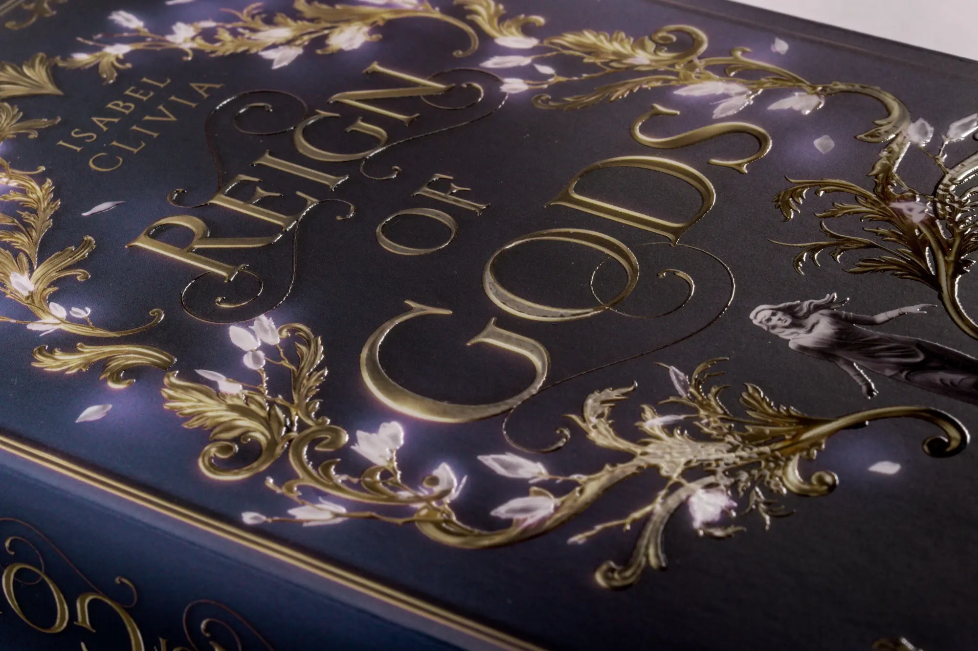 Bild: 9783570317372 | Reign of Gods - Verflucht | Isabel Clivia | Taschenbuch | 528 S. | cbt
