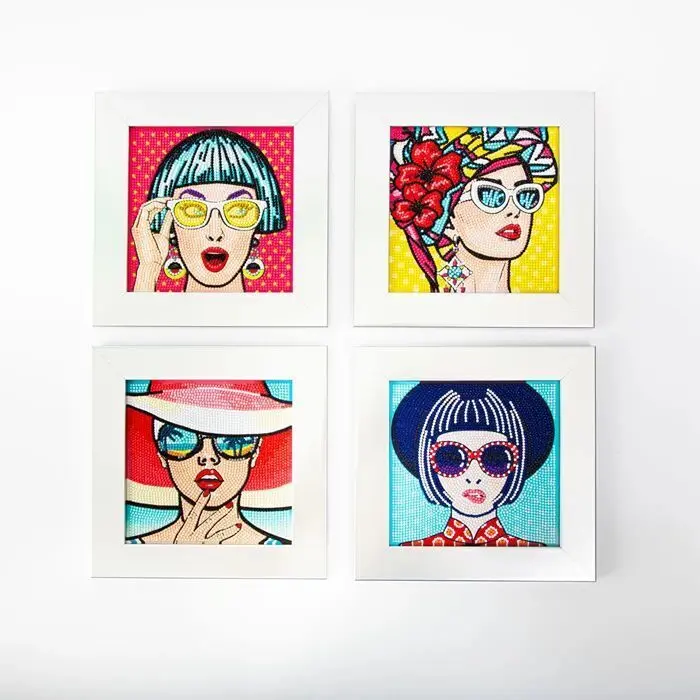 Bild: 4895225942473 | DIAMOND DOTZ - Diamond Painting Mini Moderne Frauen | Kit (Bastelset)