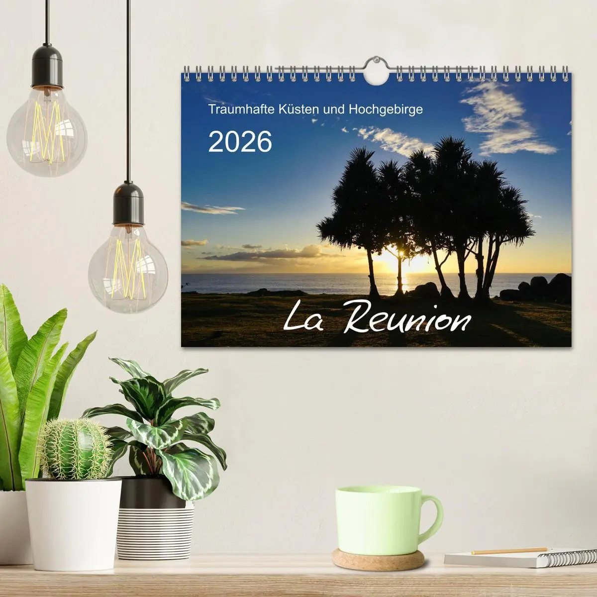 Bild: 9783457248973 | La Reunion - Traumhafte Küsten und Hochgebirge (Wandkalender 2026...