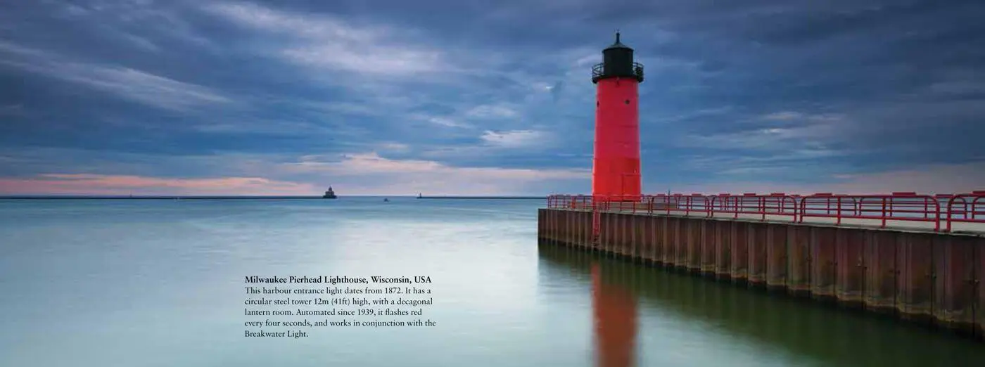 Bild: 9781838860974 | Lighthouses | David Ross | Taschenbuch | Kartoniert / Broschiert