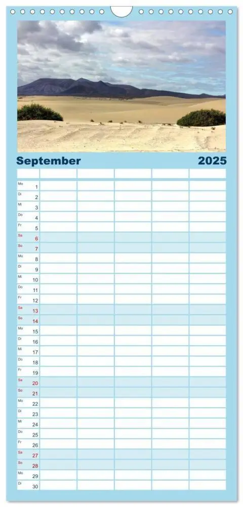 Bild: 9783457121474 | Familienplaner 2025 - Fuerteventura mit 5 Spalten (Wandkalender, 21...