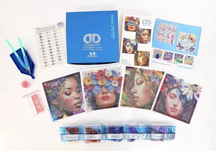 Bild: 4895225942374 | DIAMOND DOTZ - Diamond Painting Mini Schönheiten | Kit (Bastelset)
