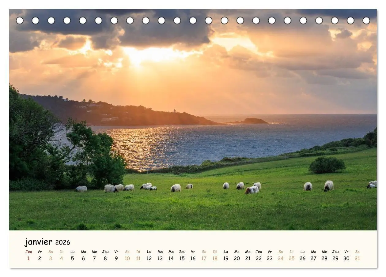 Bild: 9783516702774 | Entre monts et vagues - Une année au Pays Basque (Calendrier de...