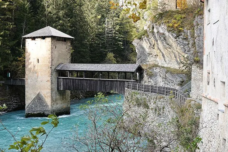 Bild: 9783702243074 | Die schönsten Tiroler Burgen und Schlösser | Anton Prock | Taschenbuch