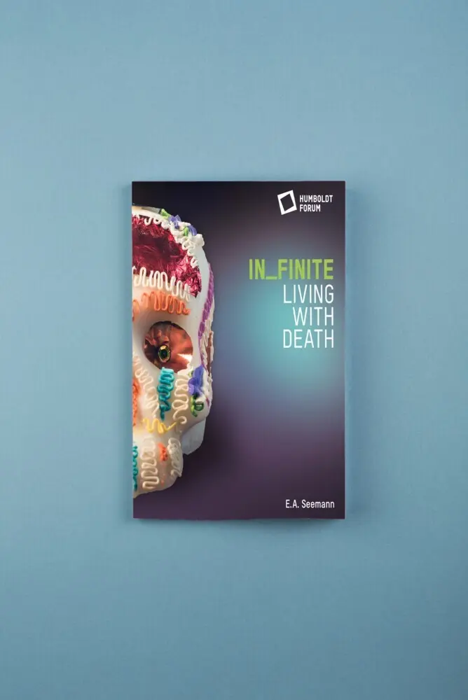 Bild: 9783865025074 | IN_FINITE. Living with Death | Schloss | Buch | 200 S. | Englisch