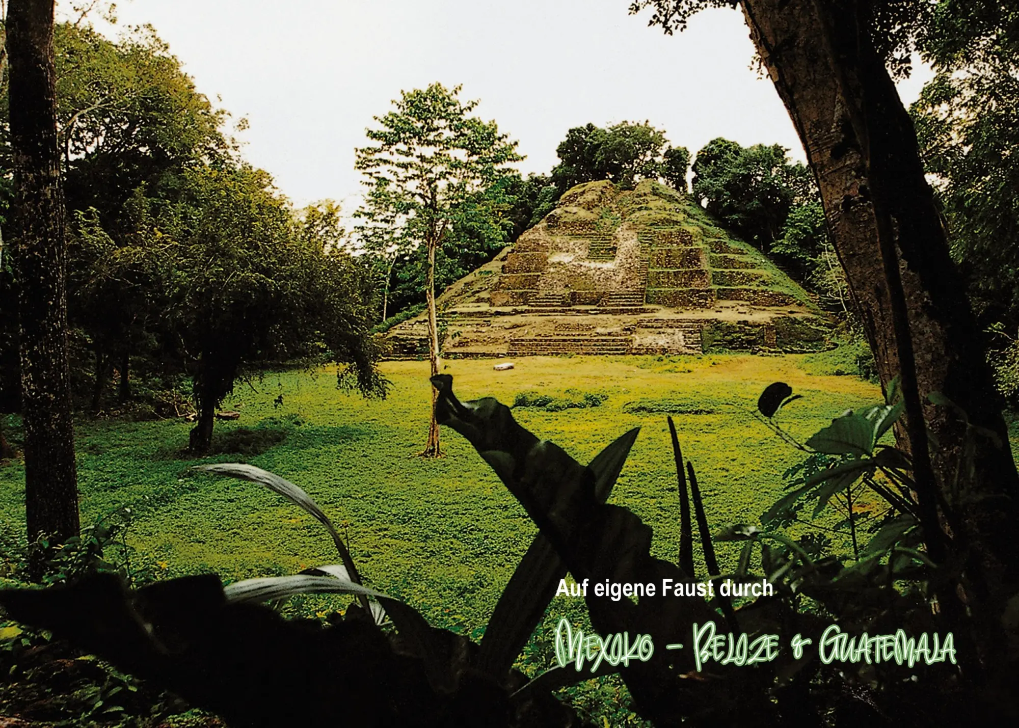 Cover: 9783758375774 | Auf eigene Faust durch Mexiko - Belize &amp; Guatemala | Tschacher | Buch