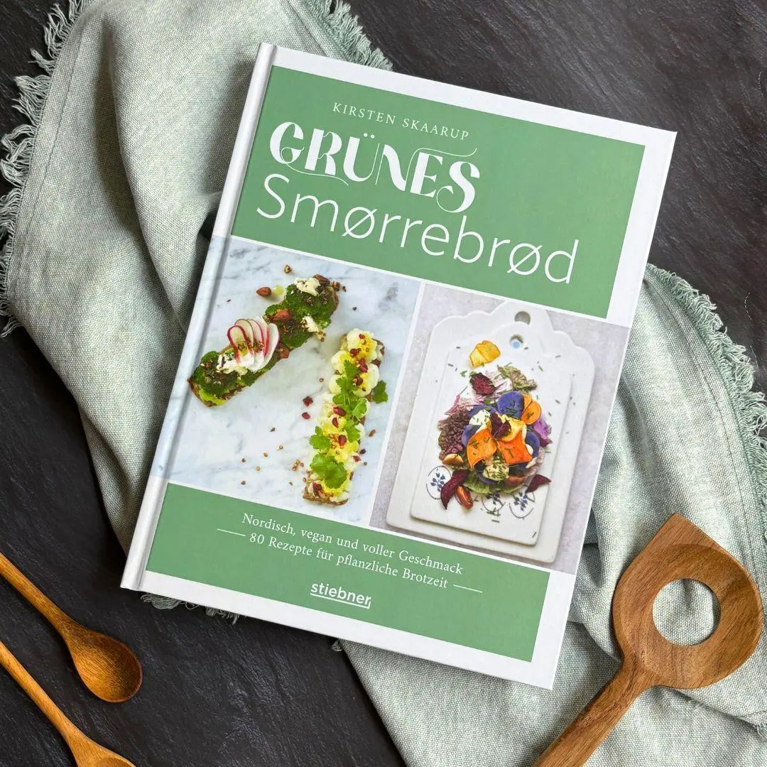 Bild: 9783830710875 | Grünes Smørrebrød | Kirsten Skaarup | Buch | 250 S. | Deutsch | 2025