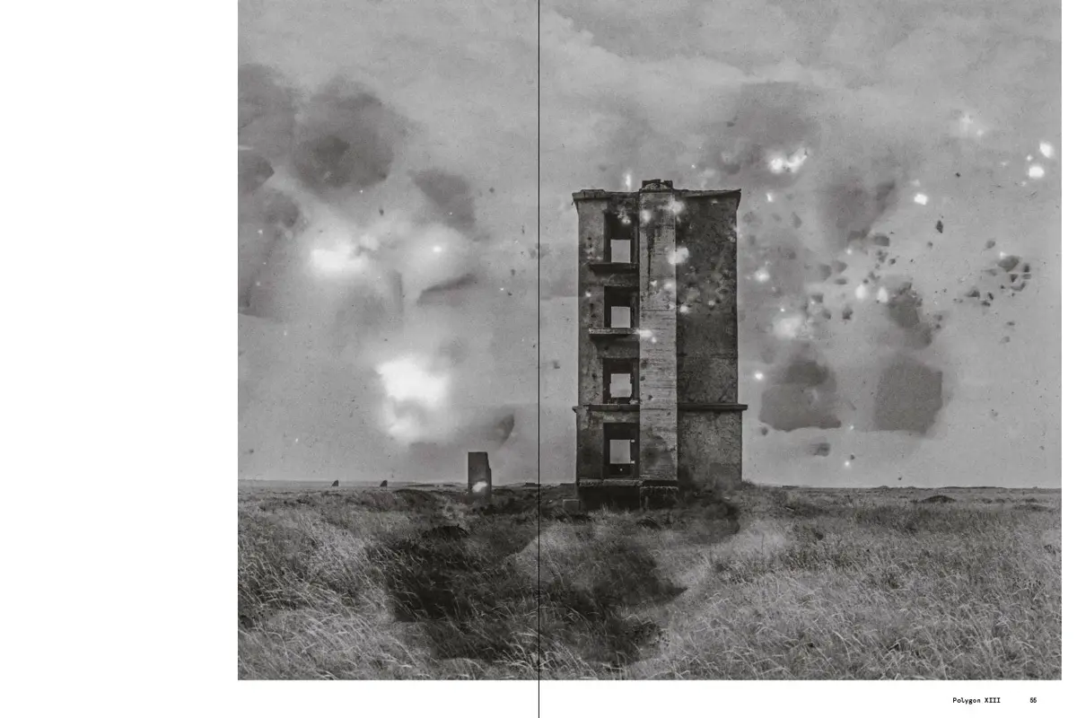 Bild: 9783775744775 | Julian Charrière, 2 Teile | Second Suns | Nadim Samman | Taschenbuch