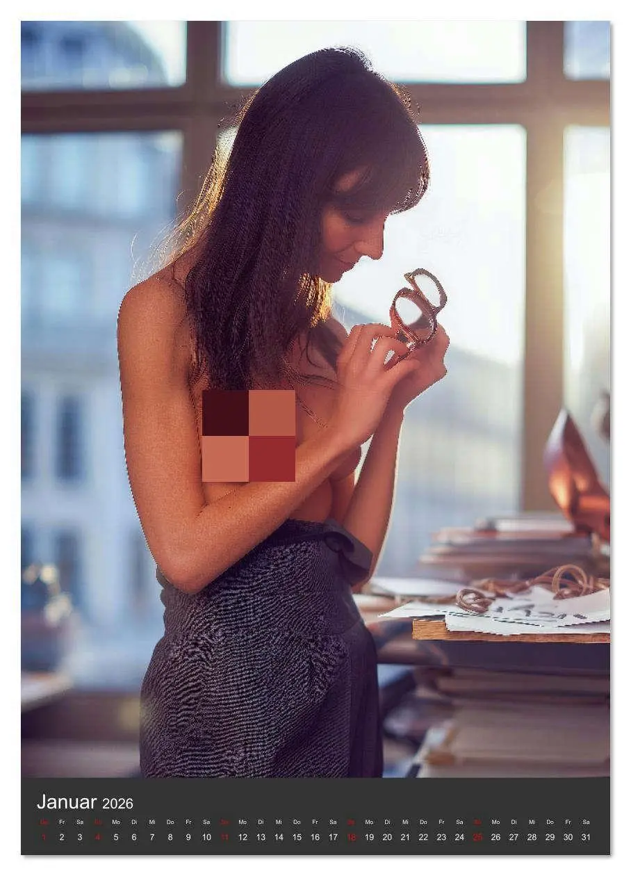 Bild: 9783516626575 | Frau Lehrerin zieht blank - sexy Frauen nackt im Klassenzimmer...