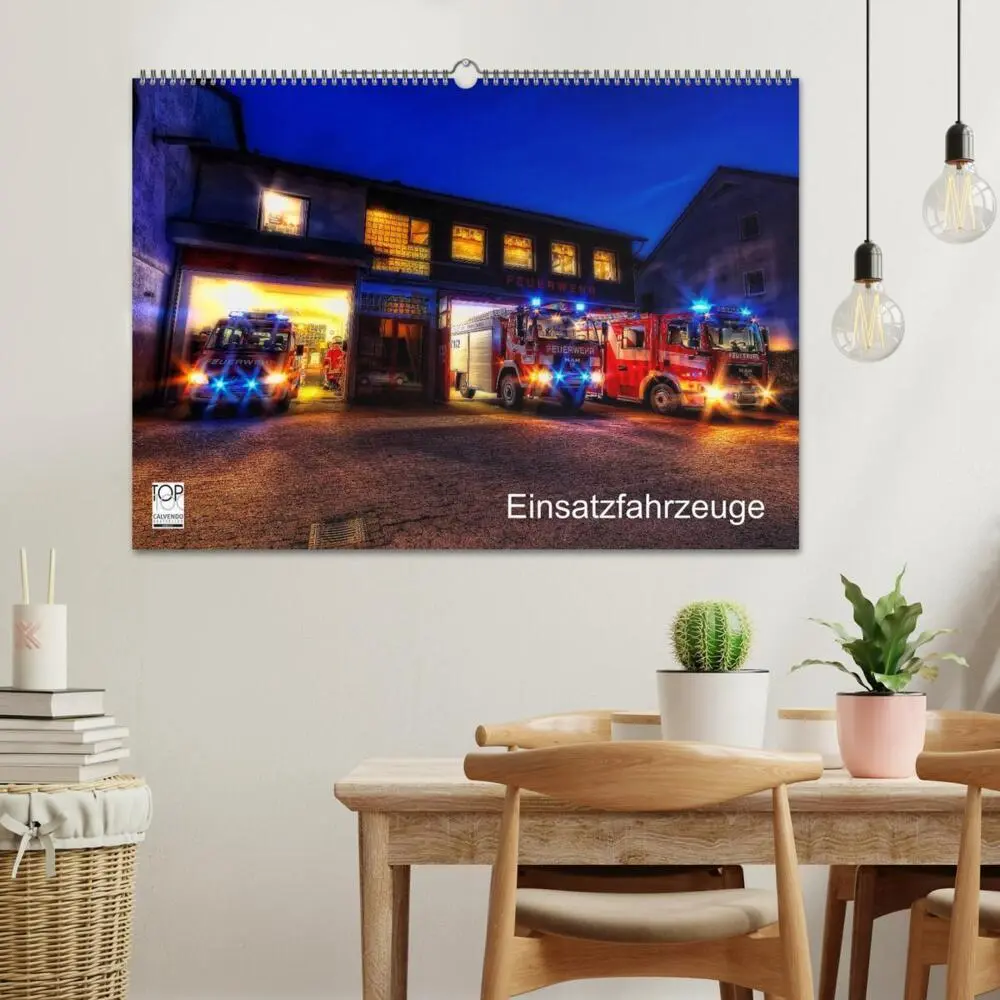Bild: 9783435816675 | Einsatzfahrzeuge (Wandkalender 2025 DIN A2 quer), CALVENDO...