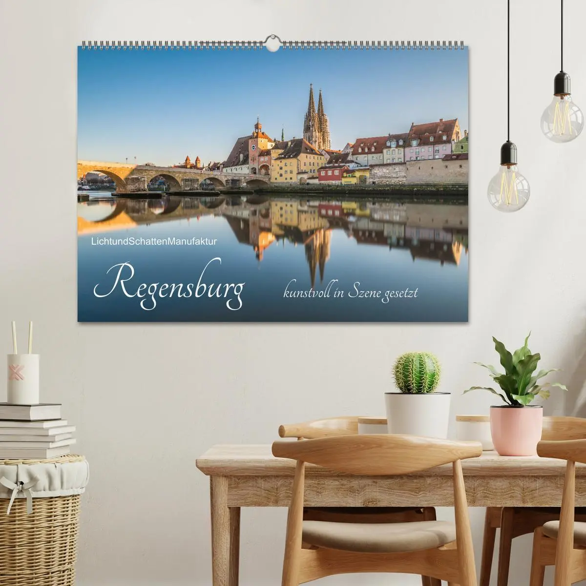 Bild: 9783457638675 | Regensburg kunstvoll in Szene gesetzt (Wandkalender 2026 DIN A2...