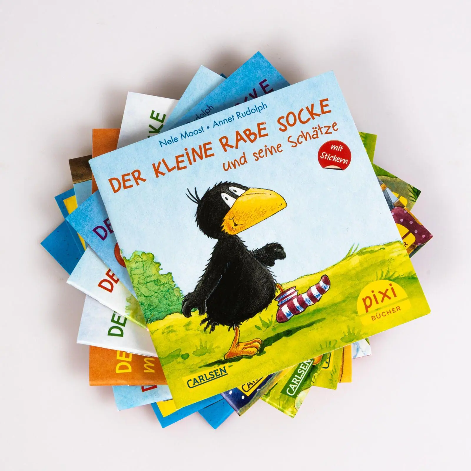 Bild: 9783551038975 | Pixi-8er-Set 193: Der kleine Rabe Socke mit Stickern (8x1 Exemplar)