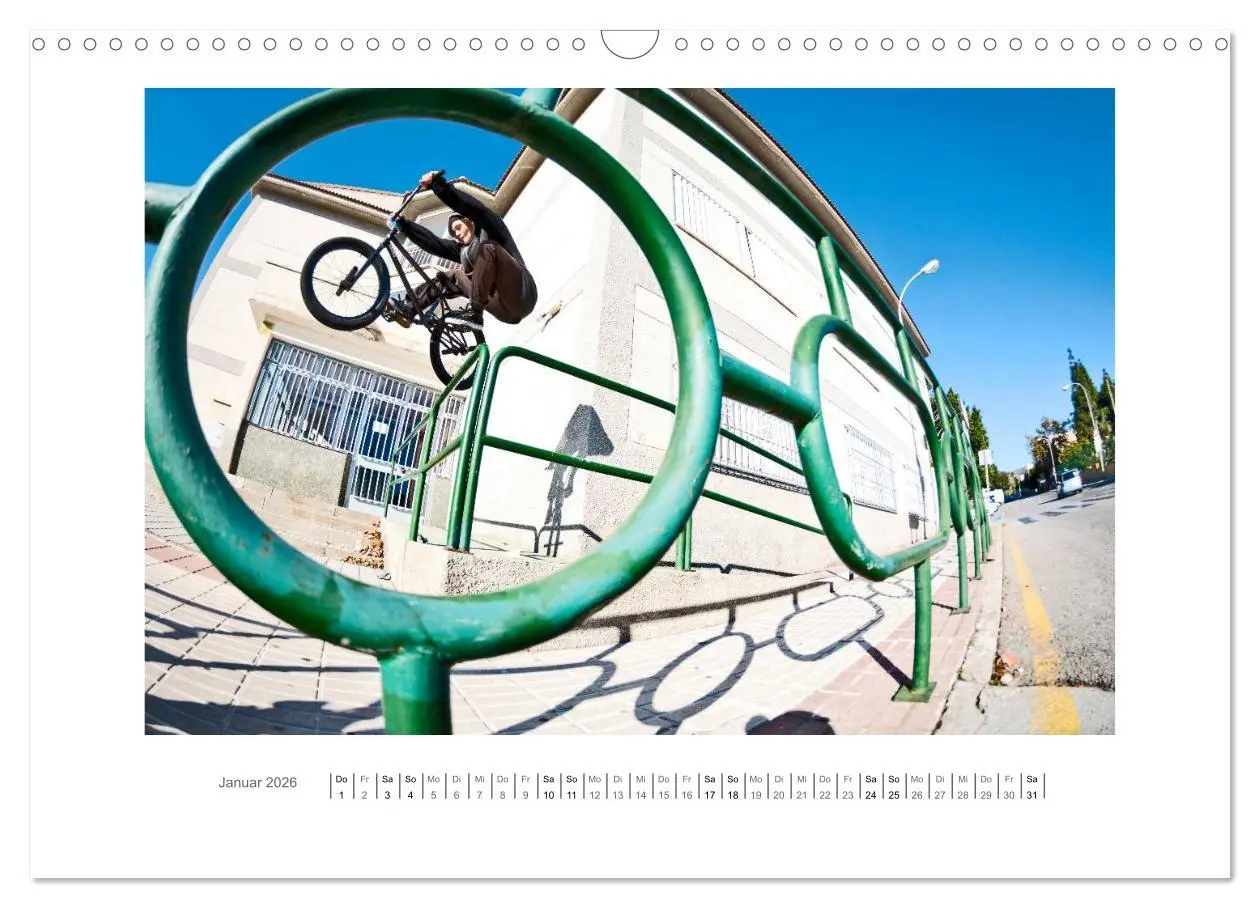 Bild: 9783516019575 | fullbmxcrmo4130 - bmx fotografie von tim korbmacher (Wandkalender...