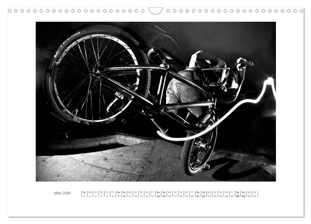 Bild: 9783516019575 | fullbmxcrmo4130 - bmx fotografie von tim korbmacher (Wandkalender...