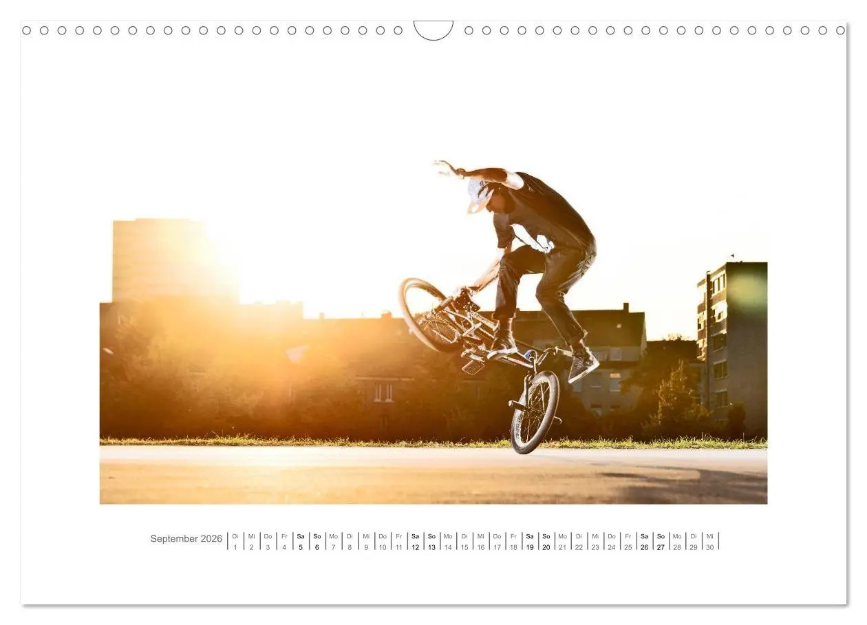 Bild: 9783516019575 | fullbmxcrmo4130 - bmx fotografie von tim korbmacher (Wandkalender...