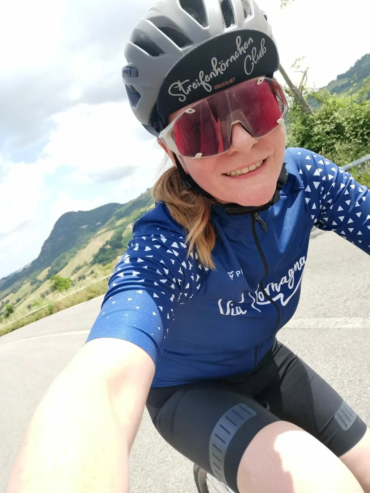 Bild: 9783742329875 | Unnützes Wissen über Radsport | Carolyn Ott-Friesl | Taschenbuch