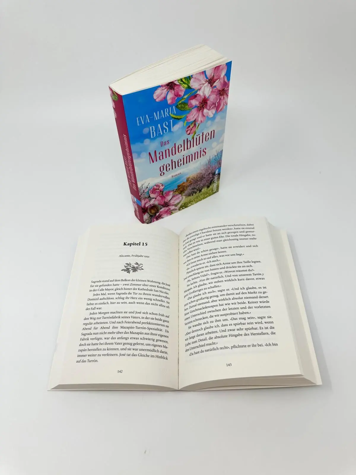 Bild: 9783548069975 | Das Mandelblütengeheimnis | Eva-Maria Bast | Taschenbuch | 336 S.