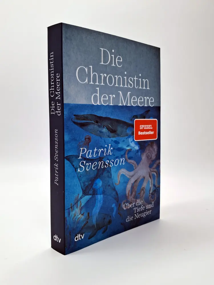 Bild: 9783423352376 | Die Chronistin der Meere | Über die Tiefe und die Neugier | Svensson