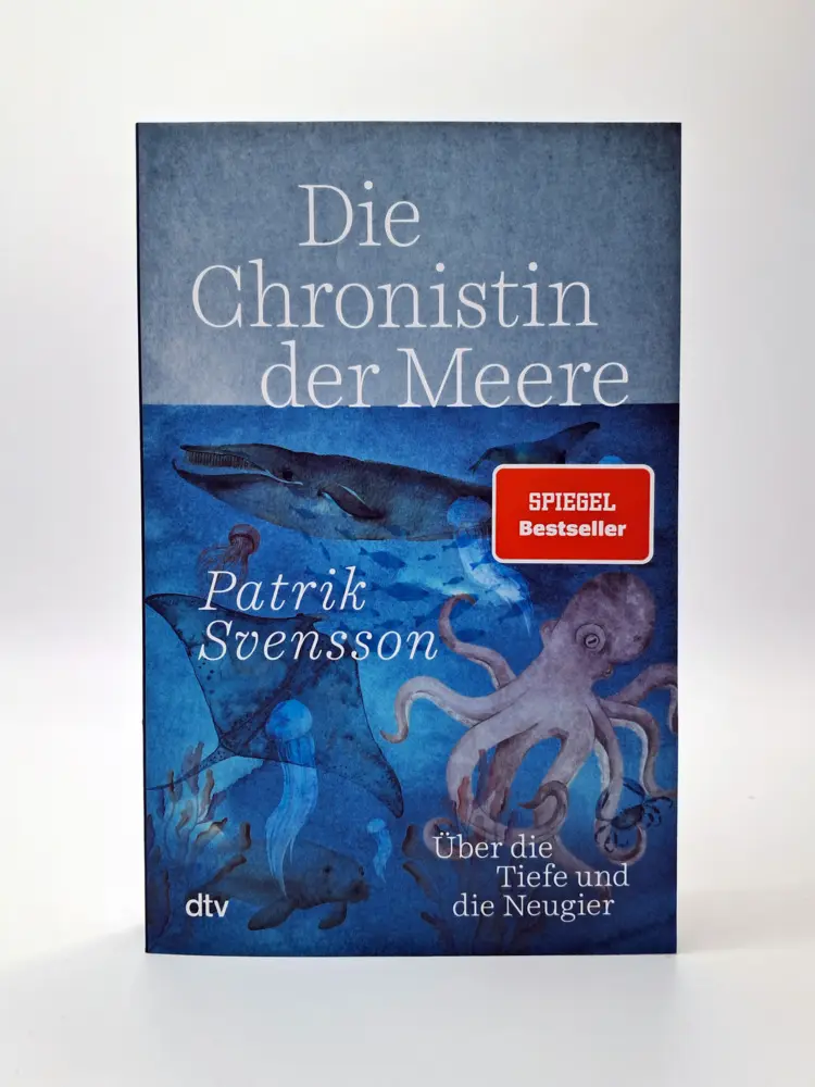 Bild: 9783423352376 | Die Chronistin der Meere | Über die Tiefe und die Neugier | Svensson