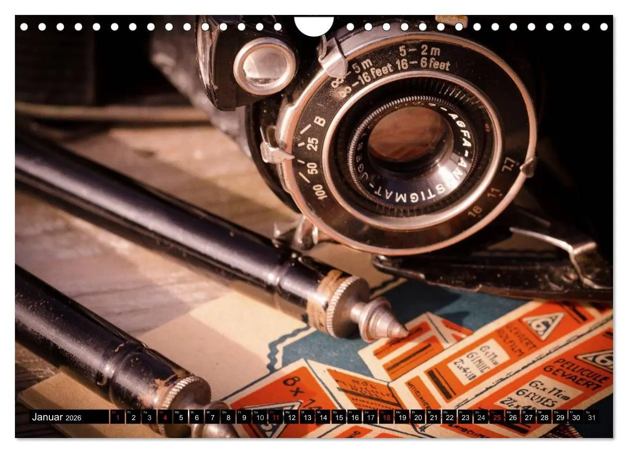 Bild: 9783516023176 | Historische Fotoapparate (Wandkalender 2026 DIN A4 quer), CALVENDO...