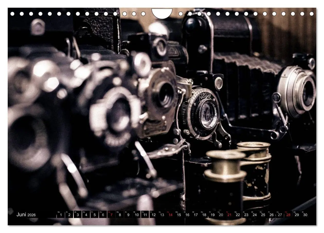 Bild: 9783516023176 | Historische Fotoapparate (Wandkalender 2026 DIN A4 quer), CALVENDO...