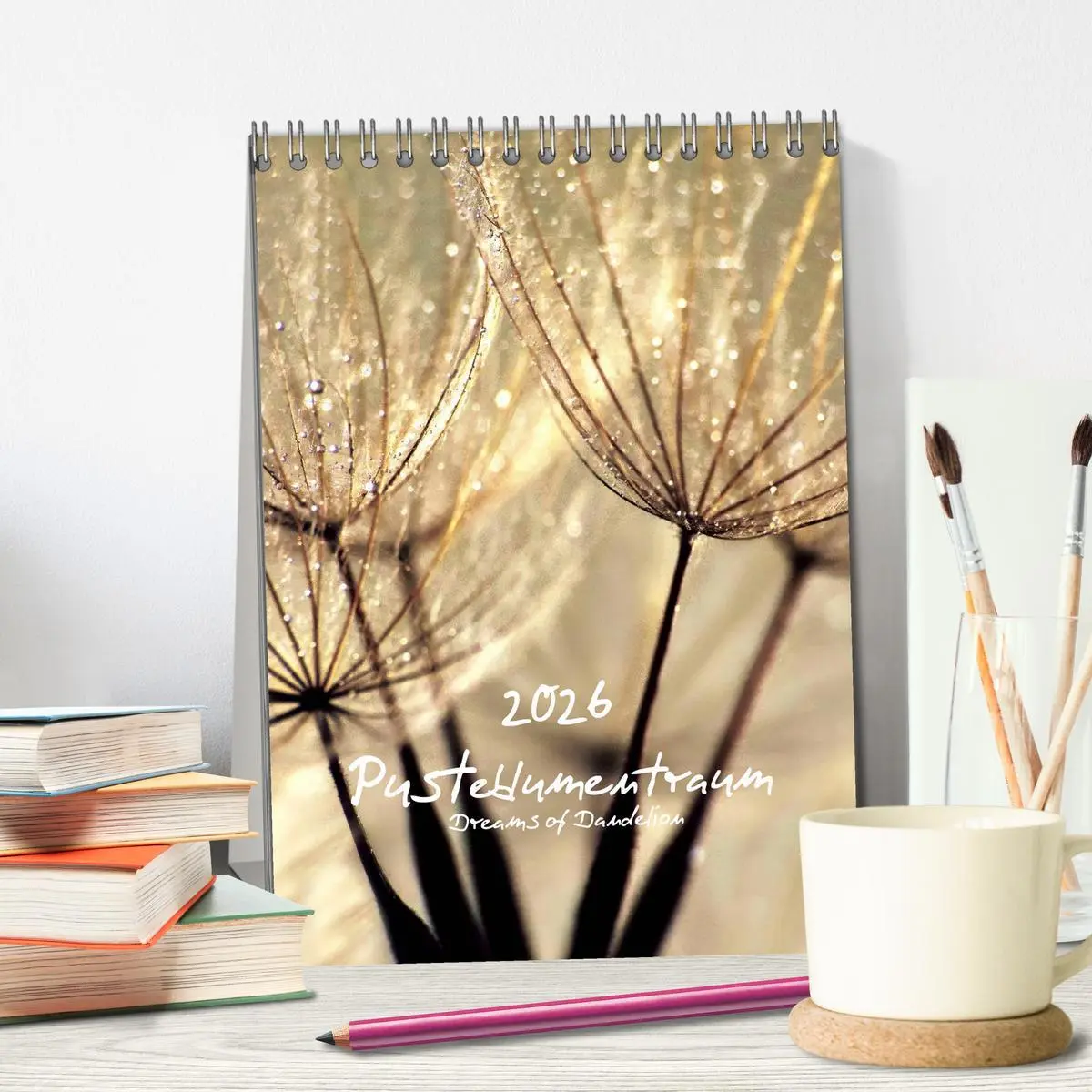Bild: 9783516473476 | Pusteblumentraum - Dreams of Dandelion (Tischkalender 2026 DIN A5...