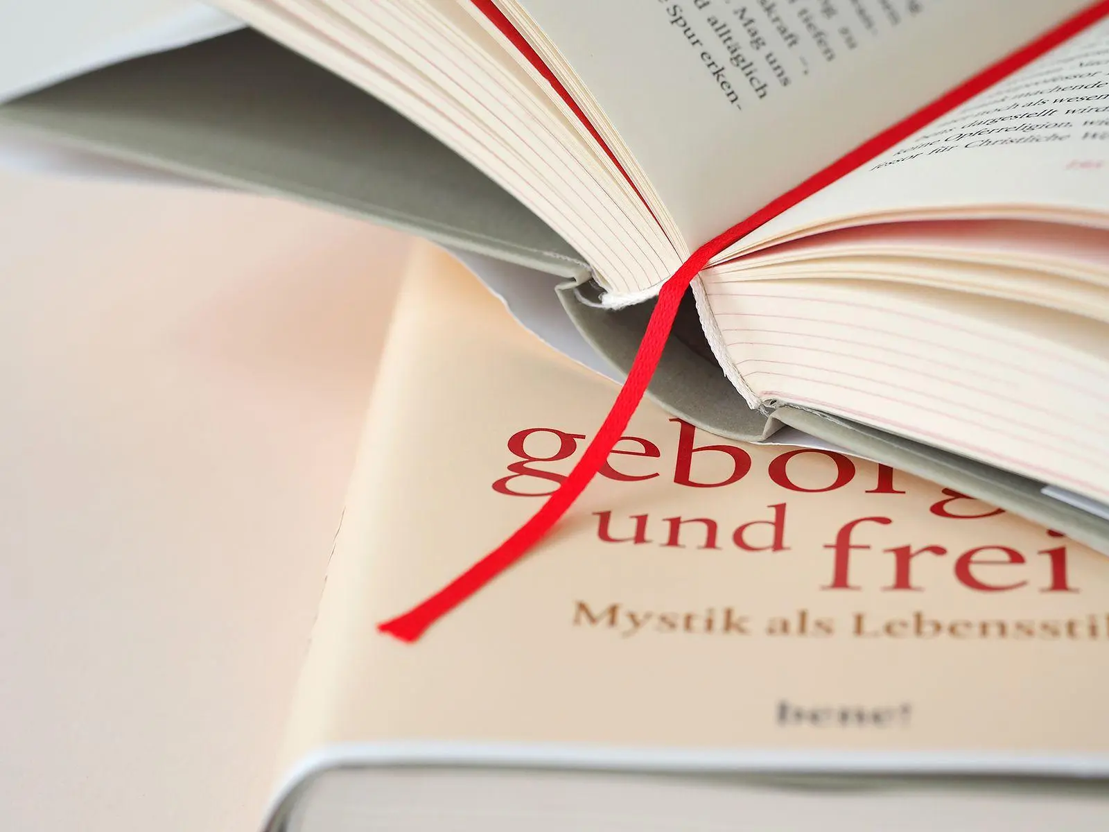 Bild: 9783963403576 | Geborgen und frei | Mystik als Lebensstil | Pierre Stutz | Buch | 2026