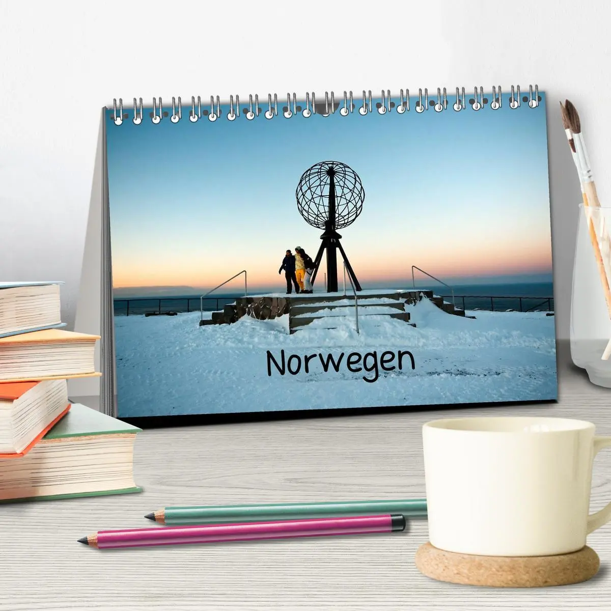 Bild: 9783516113976 | Norwegen (Tischkalender 2026 DIN A5 quer), CALVENDO Monatskalender