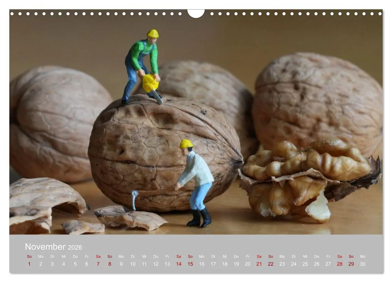 Bild: 9783516692877 | Das zweite Leben von Miniatur-Figuren (Wandkalender 2026 DIN A3...