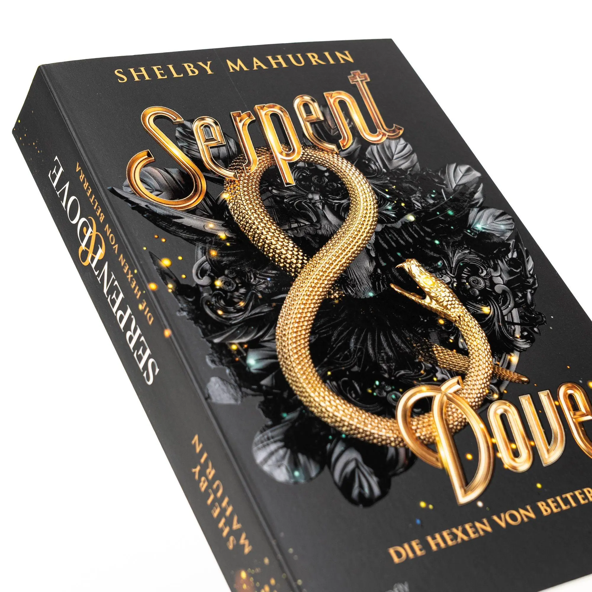 Bild: 9783748802877 | Serpent &amp; Dove | Shelby Mahurin | Taschenbuch | 448 S. | Deutsch