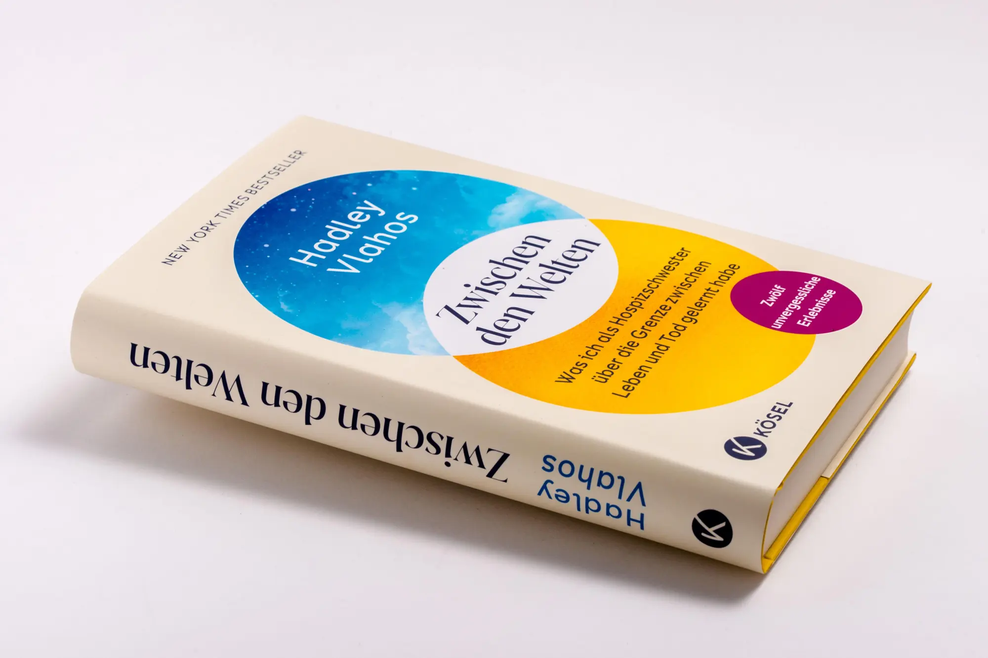 Bild: 9783466373277 | Zwischen den Welten | Hadley Vlahos | Buch | 288 S. | Deutsch | 2024