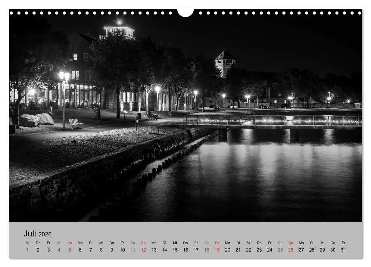 Bild: 9783516033977 | Hansestadt Stralsund bei Nacht (mit GPS-Koordinaten) (Wandkalender...