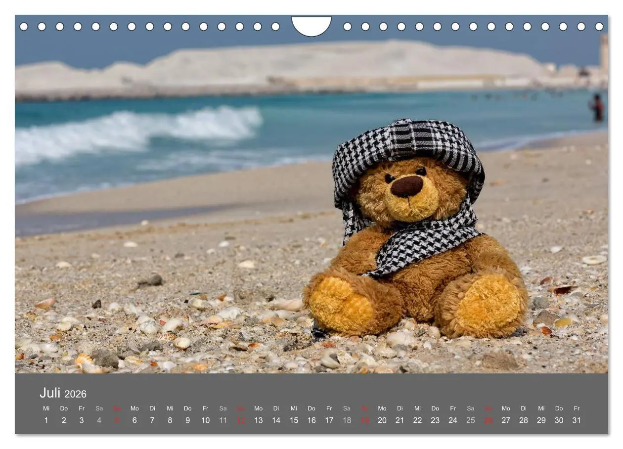 Bild: 9783457974377 | Travelling Teddy 2026 (Wandkalender 2026 DIN A4 quer), CALVENDO...