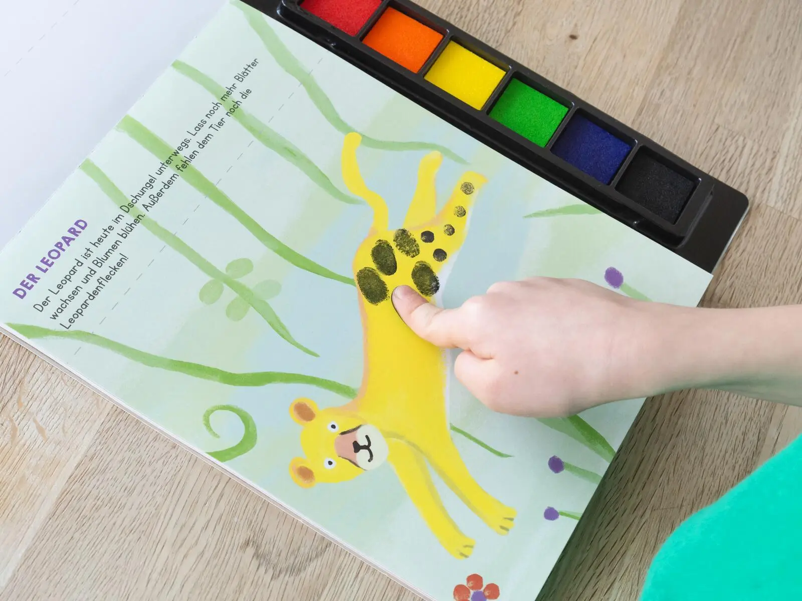 Bild: 9783845855677 | Meine allerersten Fingerstempel Tiere | Katja Mensing | Taschenbuch