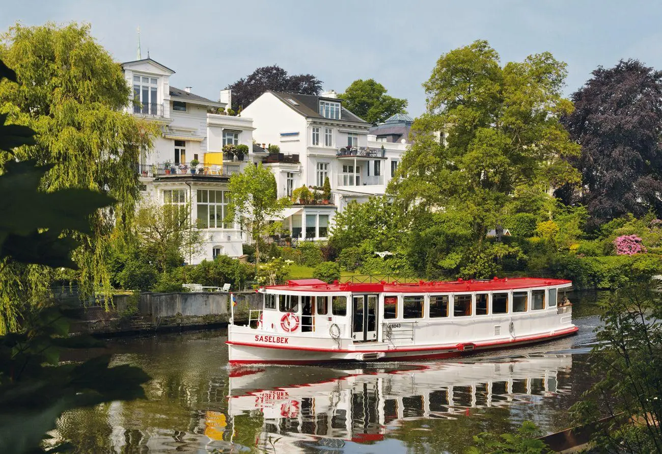 Bild: 4250000977277 | HAMBURG 2027. 3-Monats-Tischkalender | René Menges | Kalender | 2027