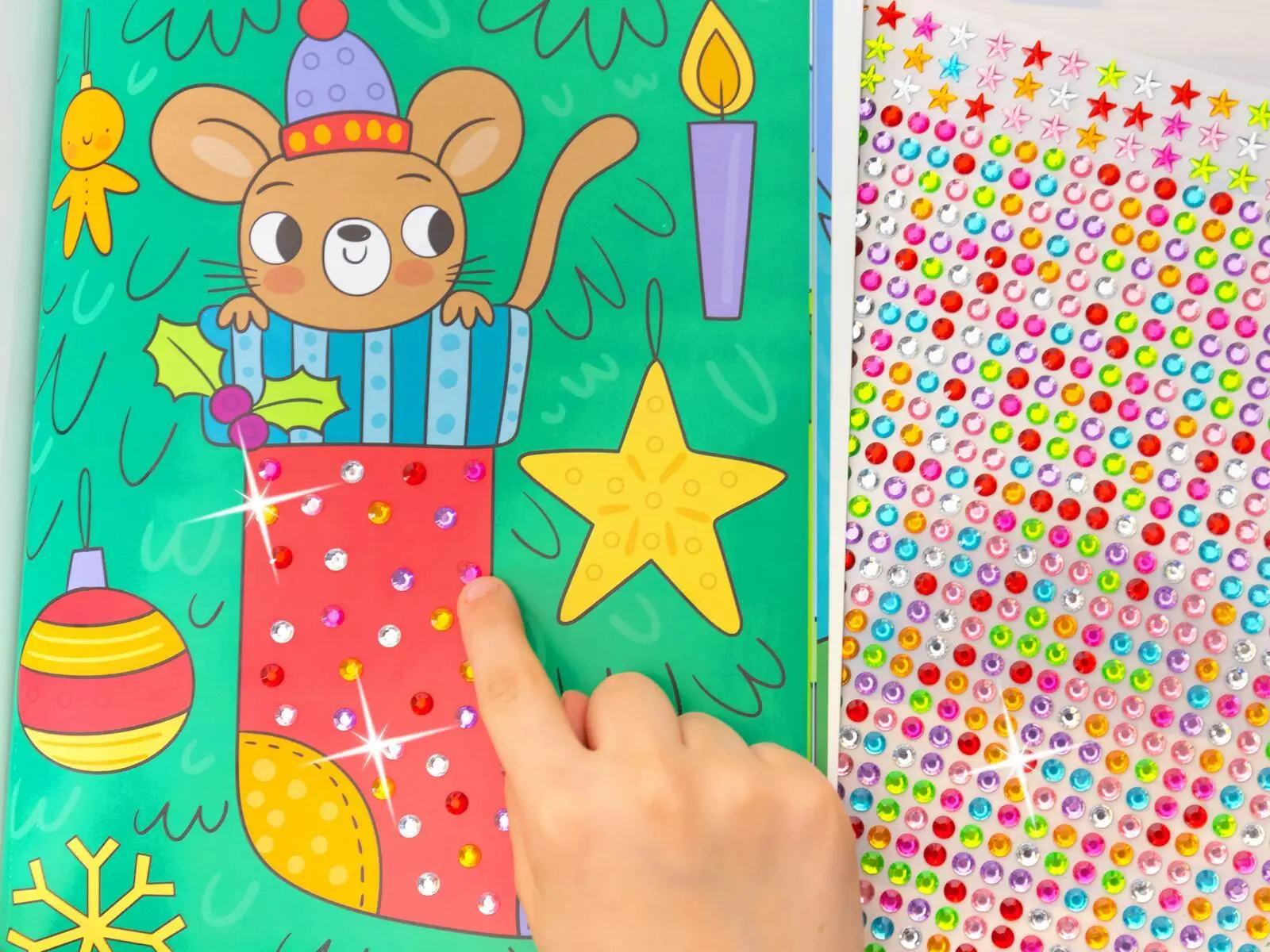 Bild: 9783845858777 | Mein Diamant-Stickerheft - Wintertraum | Sarah Wade | Taschenbuch