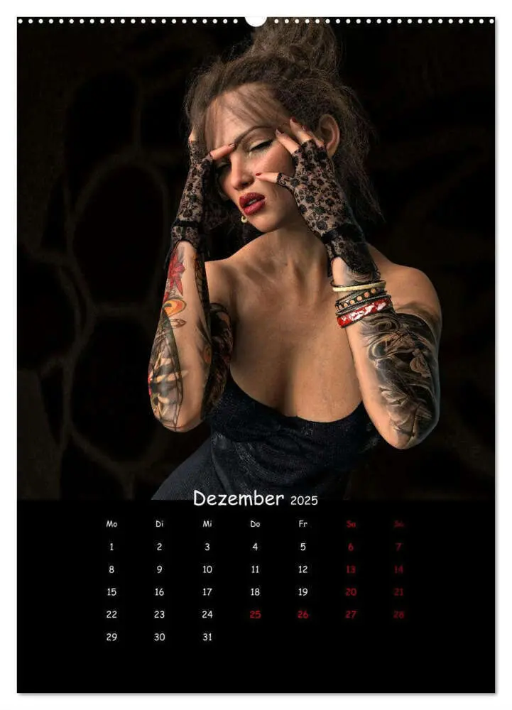 Bild: 9783435890378 | Portraits von tätowierten Frauen (Wandkalender 2025 DIN A2 hoch),...