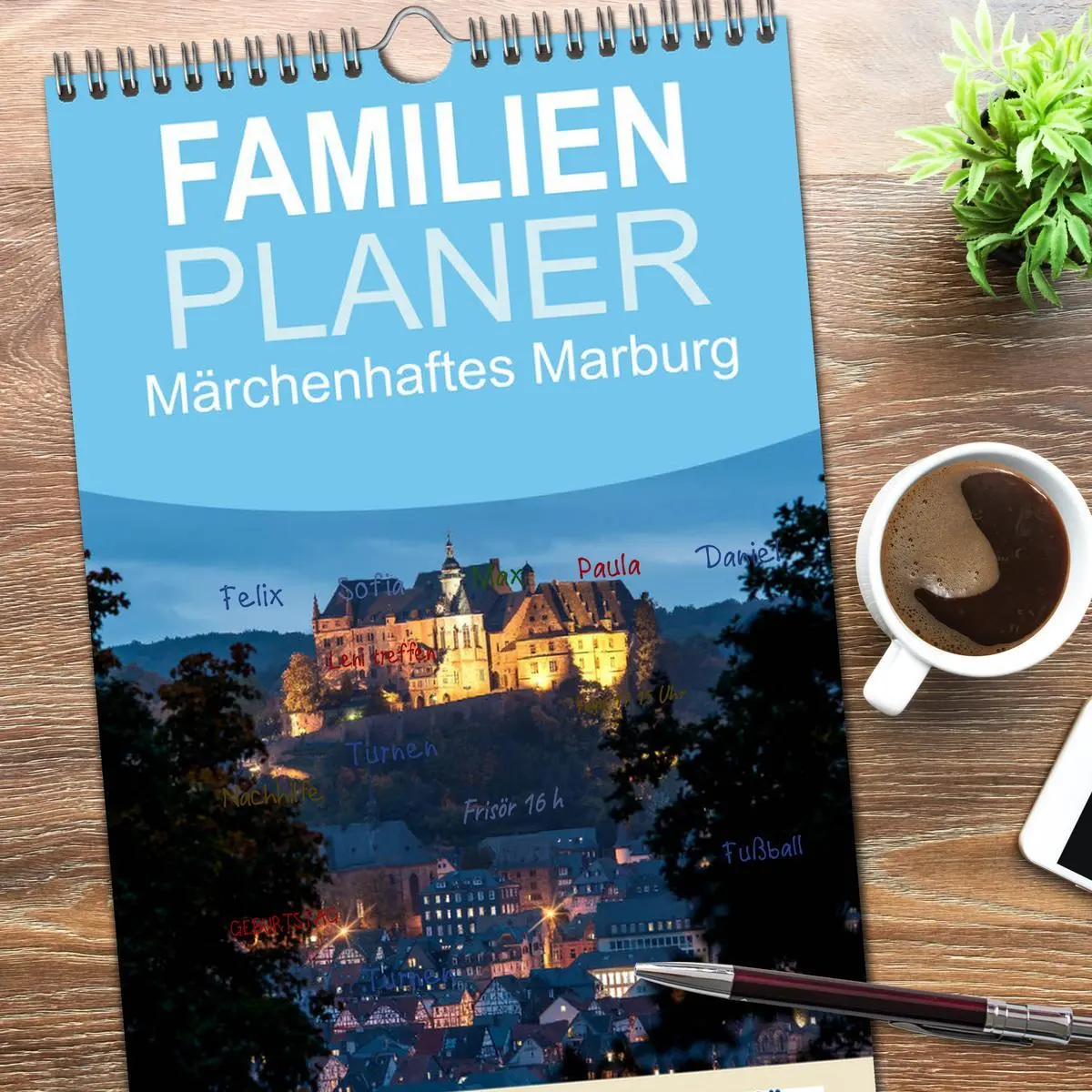 Bild: 9783516513578 | Familienplaner 2026 - Märchenhaftes Marburg mit 5 Spalten...