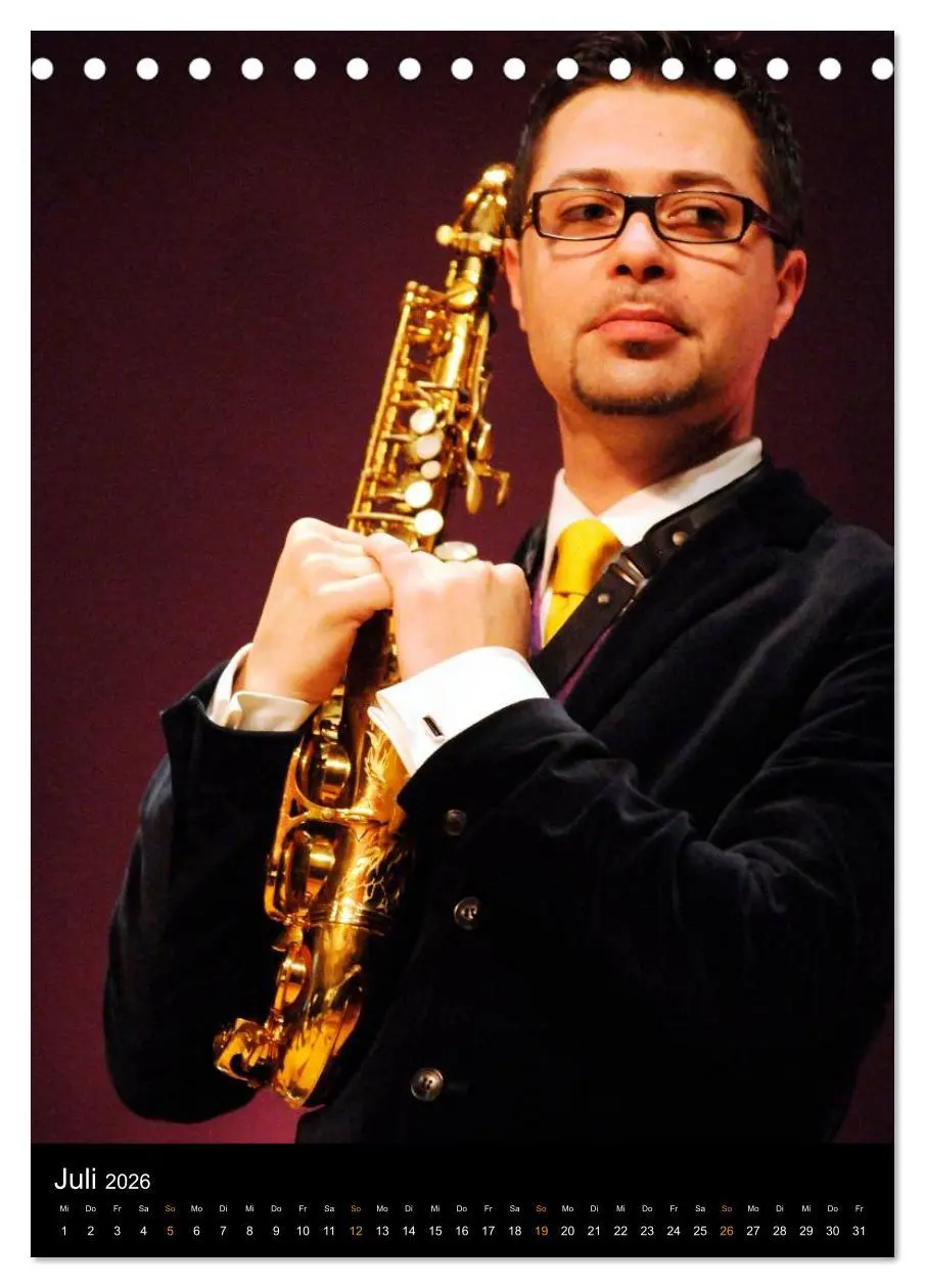 Bild: 9783516467178 | Jazz Saxophonisten 2026 (Tischkalender 2026 DIN A5 hoch), CALVENDO...