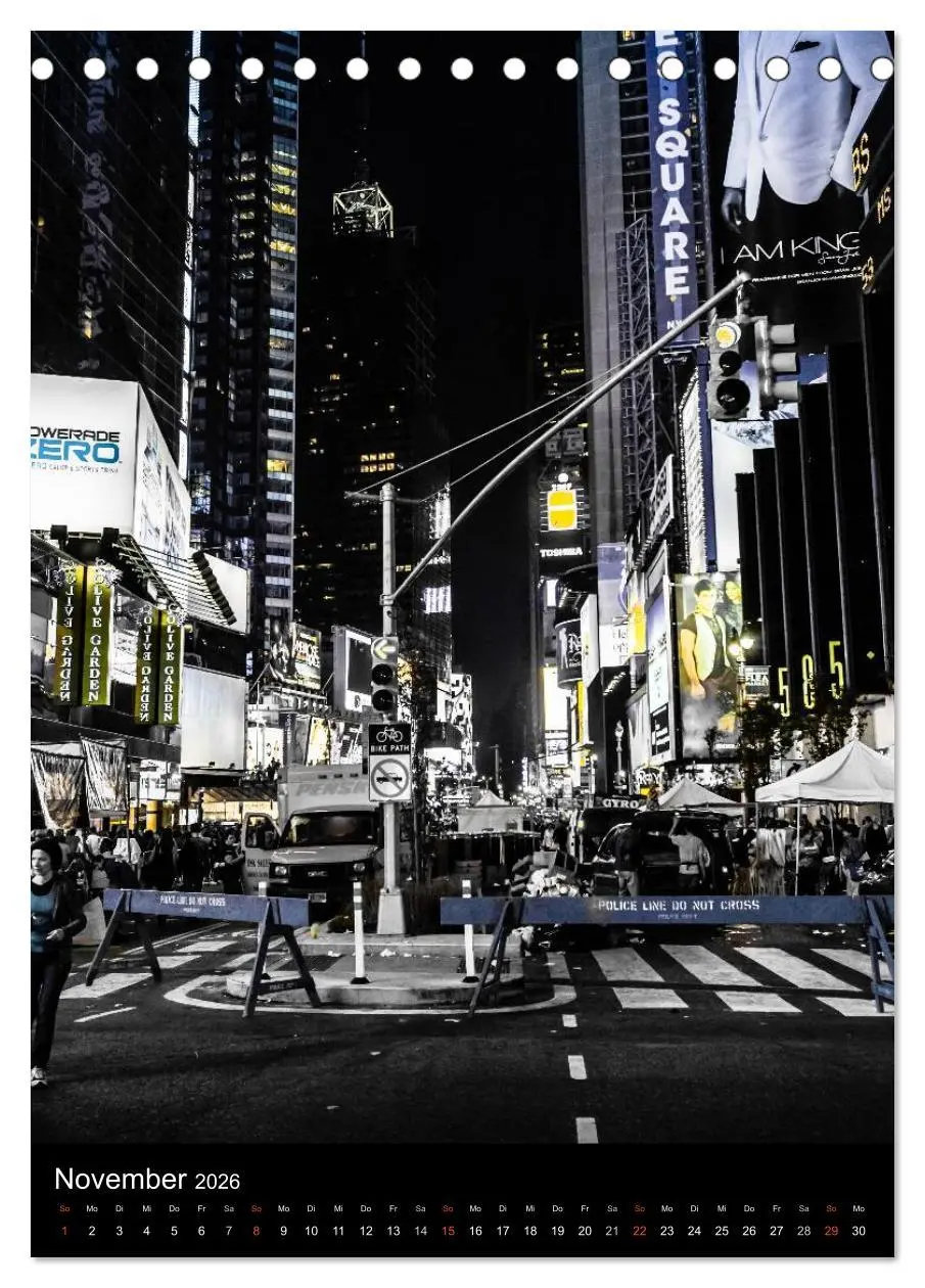 Bild: 9783516487978 | NEW YORK - street view (Tischkalender 2026 DIN A5 hoch), CALVENDO...