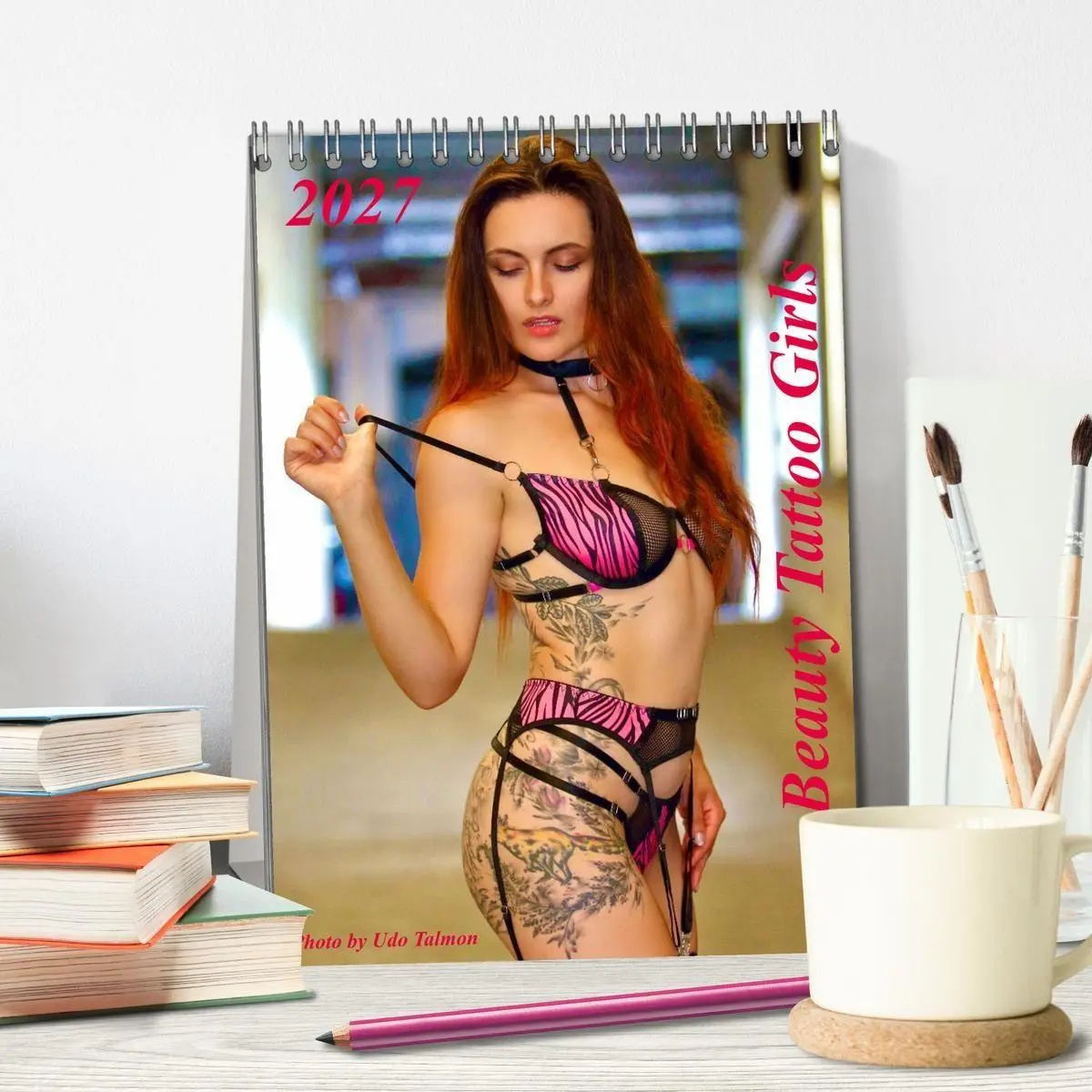 Bild: 9783516899078 | Beauty Tattoo Girls (Tischkalender 2027 DIN A5 hoch), CALVENDO...