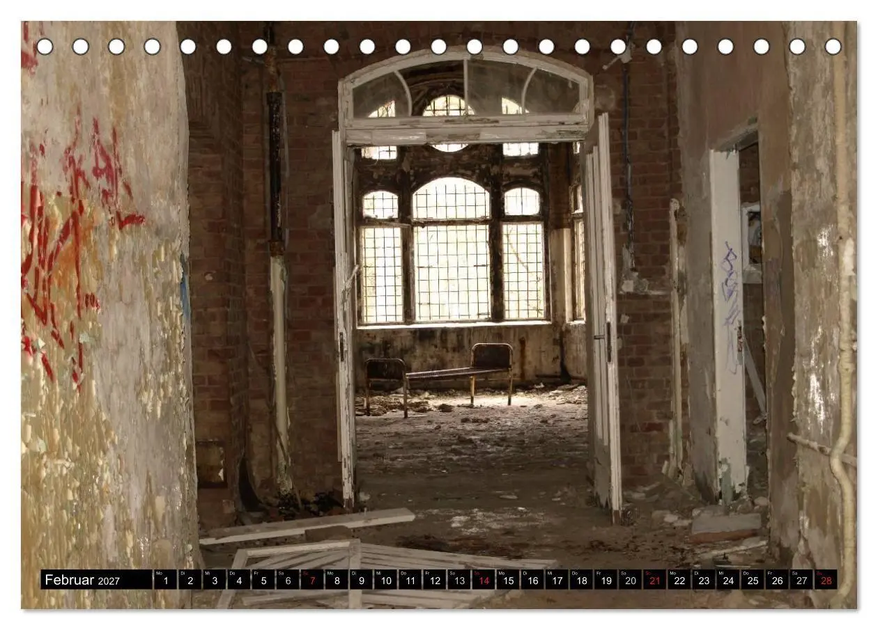 Bild: 9783594109878 | Beelitz Heilstätten-Faszination des Verfalls (Tischkalender 2027...
