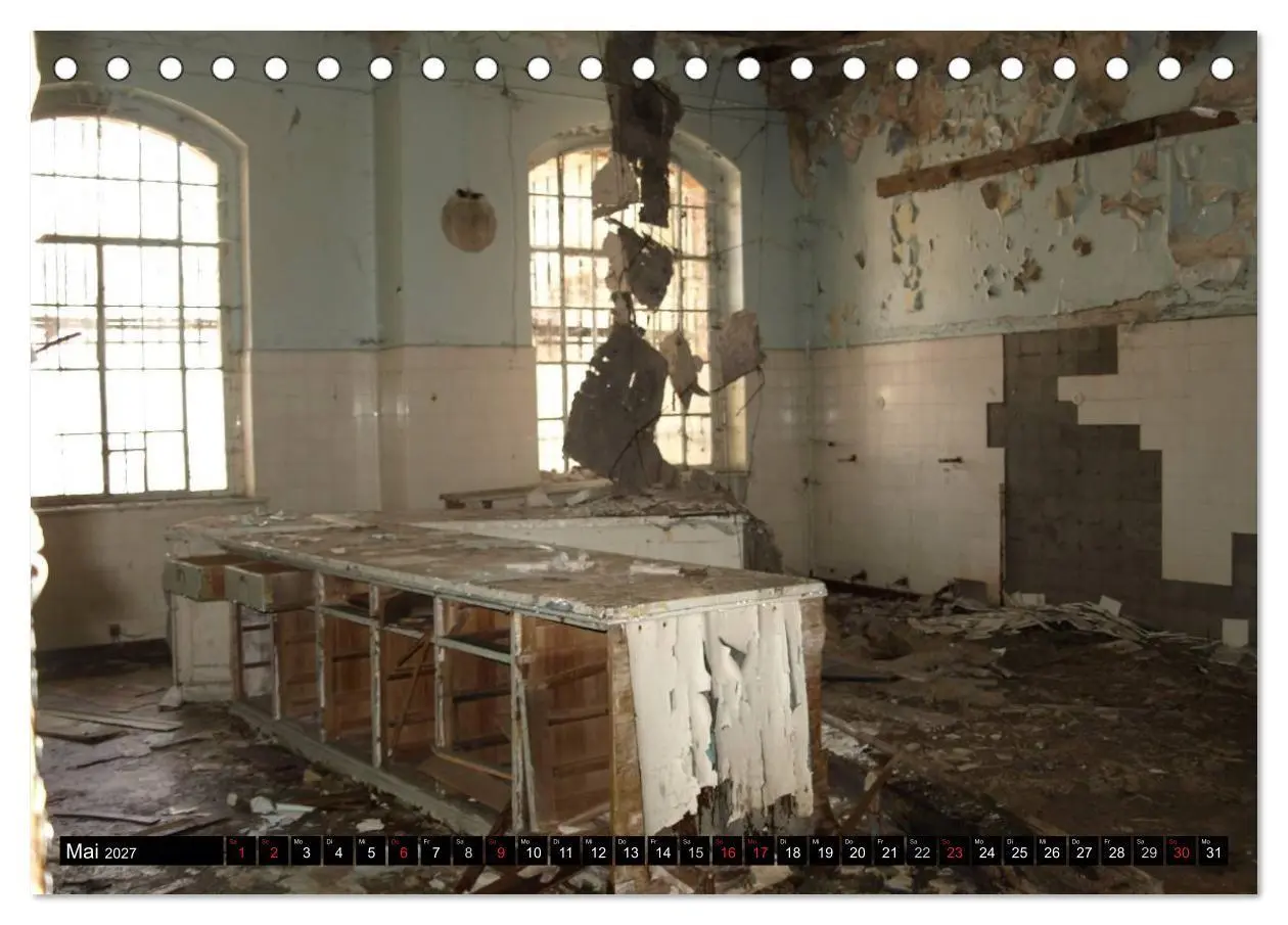 Bild: 9783594109878 | Beelitz Heilstätten-Faszination des Verfalls (Tischkalender 2027...
