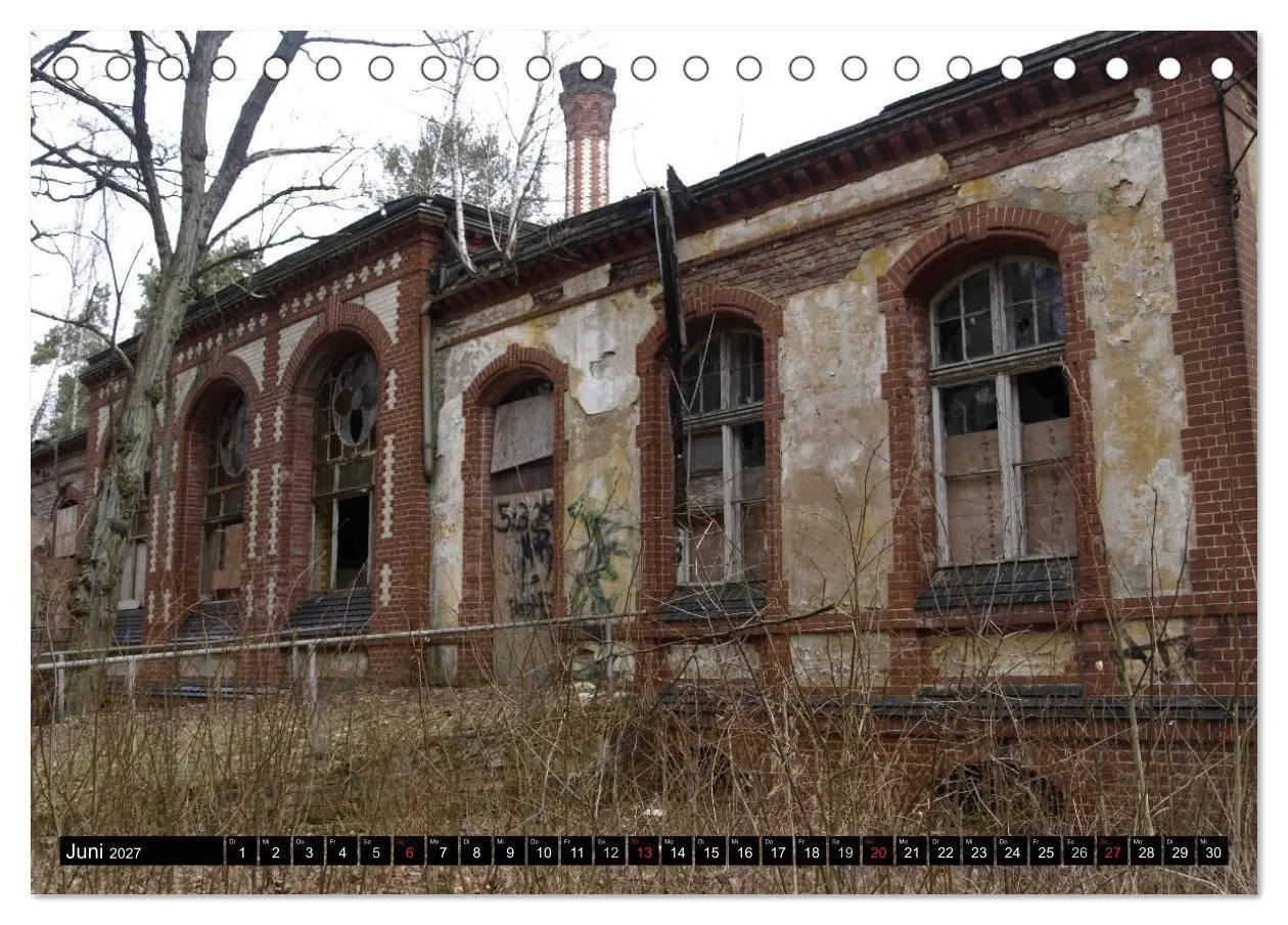Bild: 9783594109878 | Beelitz Heilstätten-Faszination des Verfalls (Tischkalender 2027...